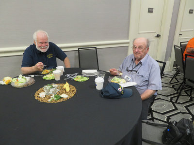 reunion012001.jpg