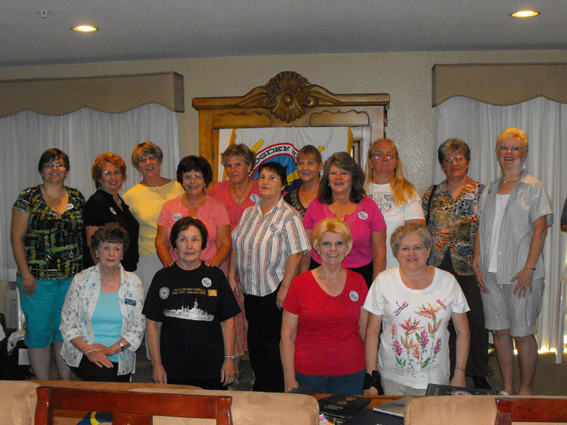 reunion013002.jpg