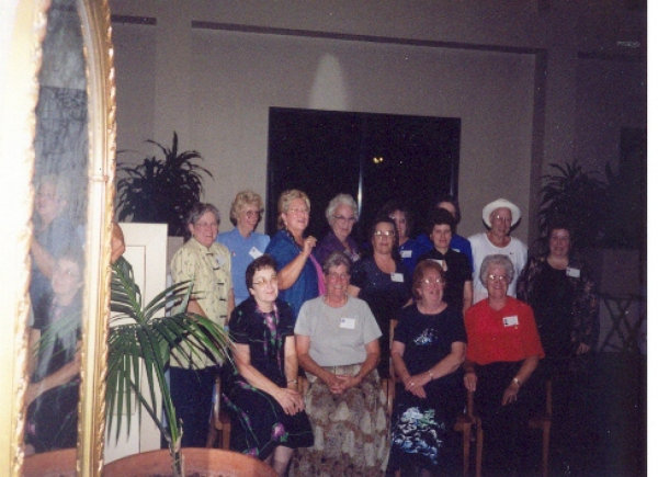 reunion041001.jpg
